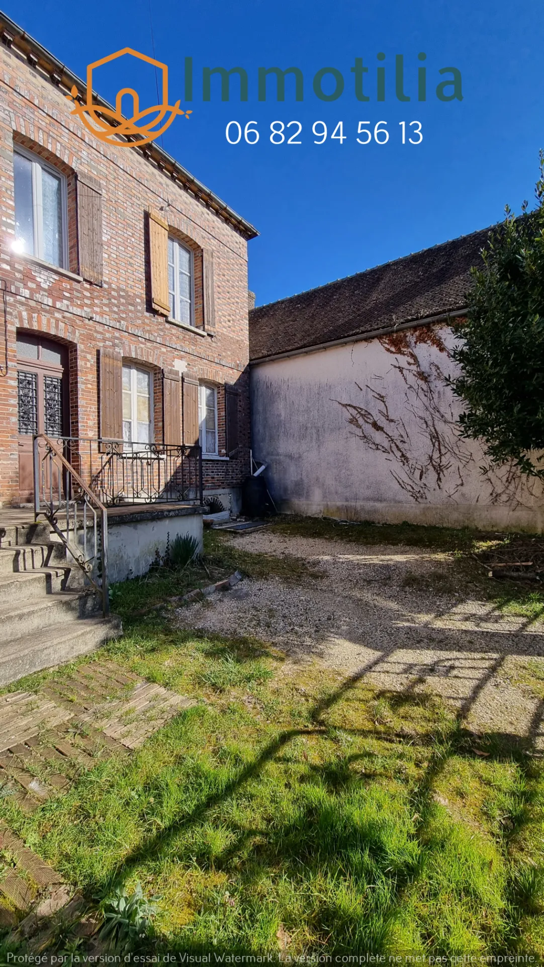 Maison villageoise à rénover à Bray sur Seine - 75 000 € 