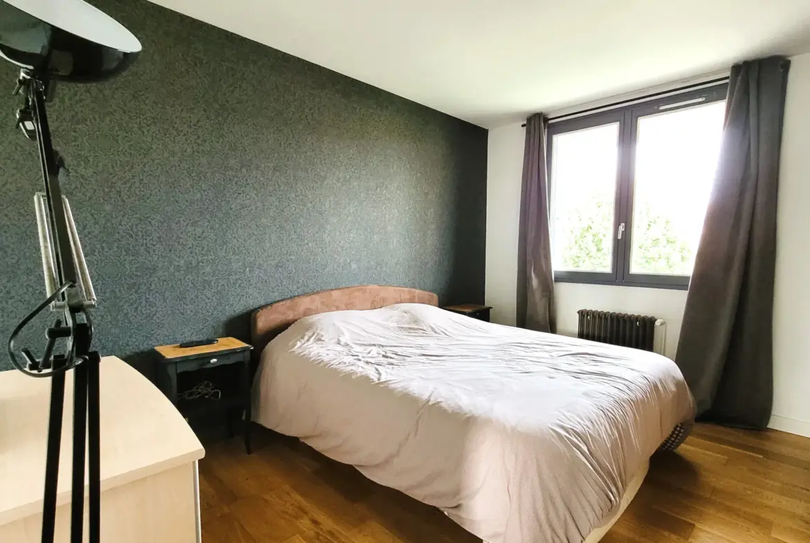 Appartement T4 rénové à vendre à Châteaugiron avec garage 