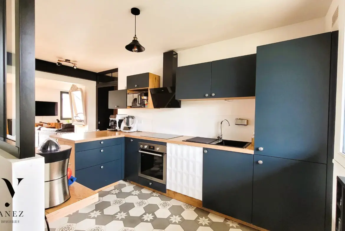 Appartement T4 rénové à vendre à Châteaugiron avec garage 