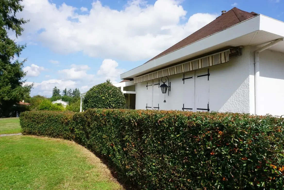 Maison d'habitation à vendre à Saint-Yan - 3 chambres, sous-sol, jardin 