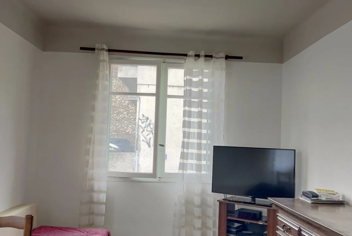 À vendre : Appartement lumineux 60 m², 13004 Marseille, Chave 