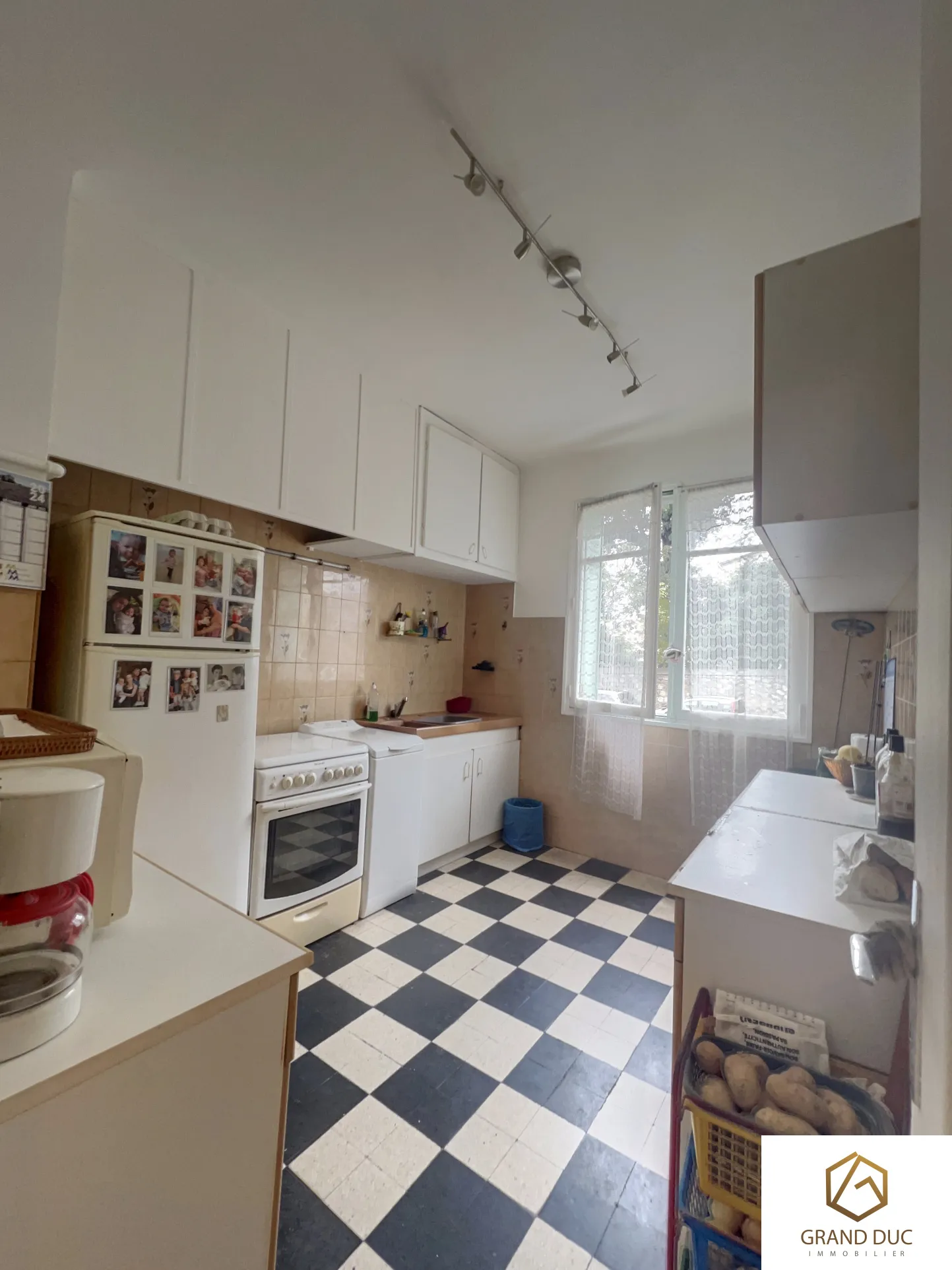 À vendre : Appartement lumineux 60 m², 13004 Marseille, Chave 