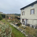 Maison de village à rénover avec jardin à Cublize