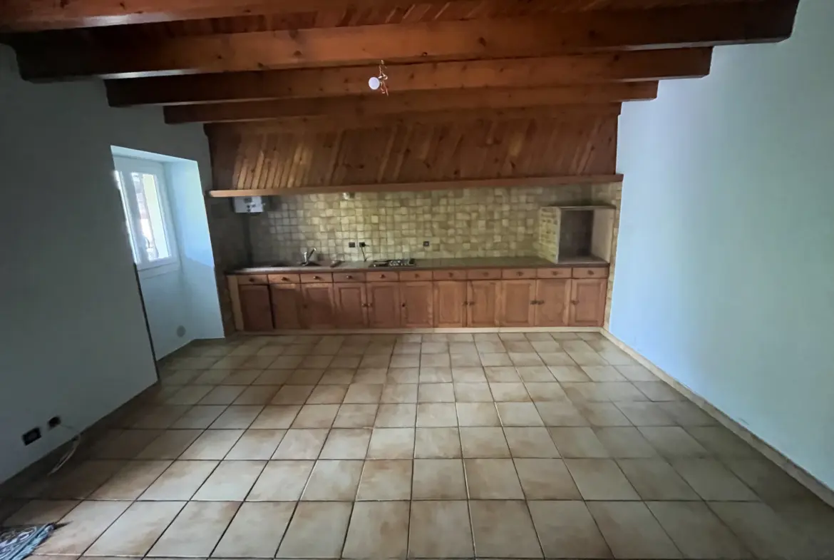 Maison 122 m² avec 3 chambres à Soulignac sur 1092 m² de terrain 