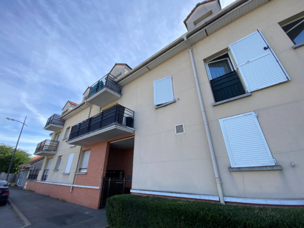 Appartement 2 pièces - Grigny avec balcon et parking