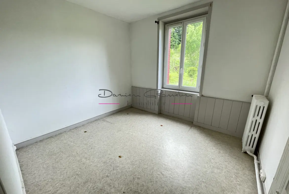 Appartement T3 avec terrasse à vendre à Amplepuis 