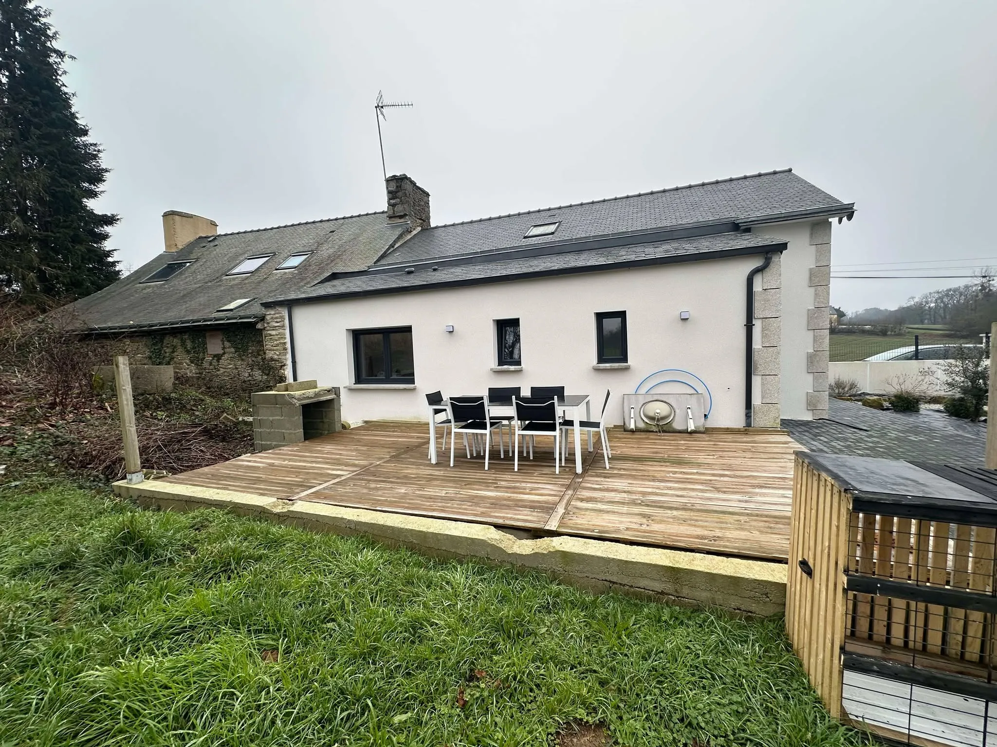 Maison rénovée à Moréac - 2 chambres et grand terrain 