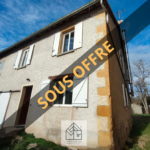 Maison en pierres avec jardin à Saint Denis de Cabanne