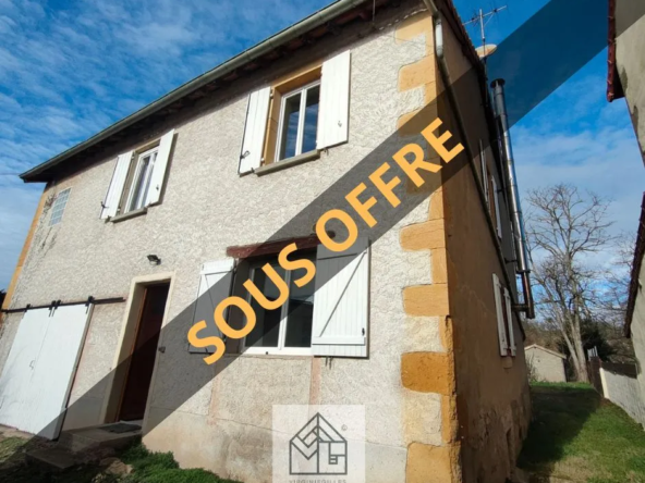 Maison en pierres avec jardin à Saint Denis de Cabanne