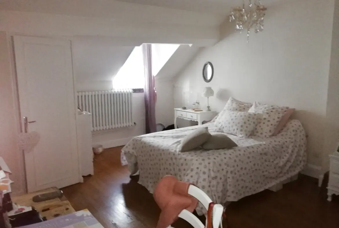 Appartement spacieux à Nevers, 188 m² avec terrasse privative 