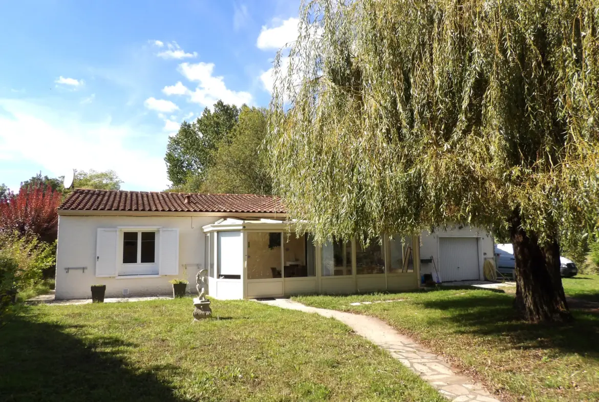 Maison de plain-pied 3 chambres à vendre à St Savinien 