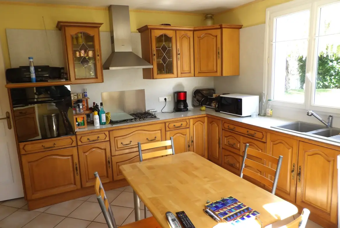 Maison de plain-pied 5 pièces à vendre à St Savinien 