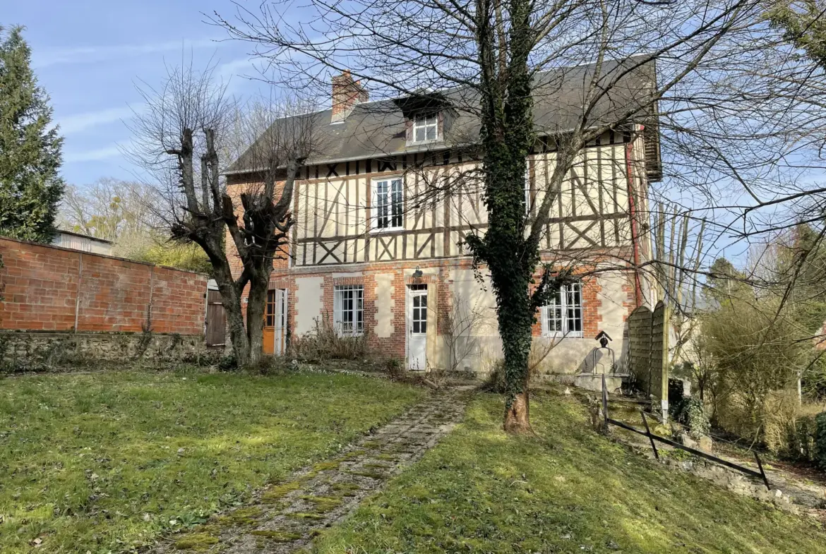 Maison ancienne atypique à Rosay sur Lieure près de Lyons la Forêt 