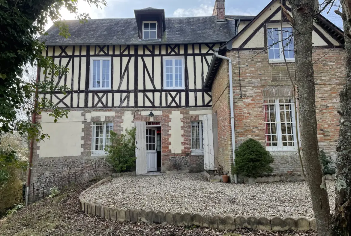 Maison ancienne atypique à Rosay sur Lieure près de Lyons la Forêt 