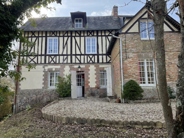 Maison ancienne atypique à Rosay sur Lieure près de Lyons la Forêt