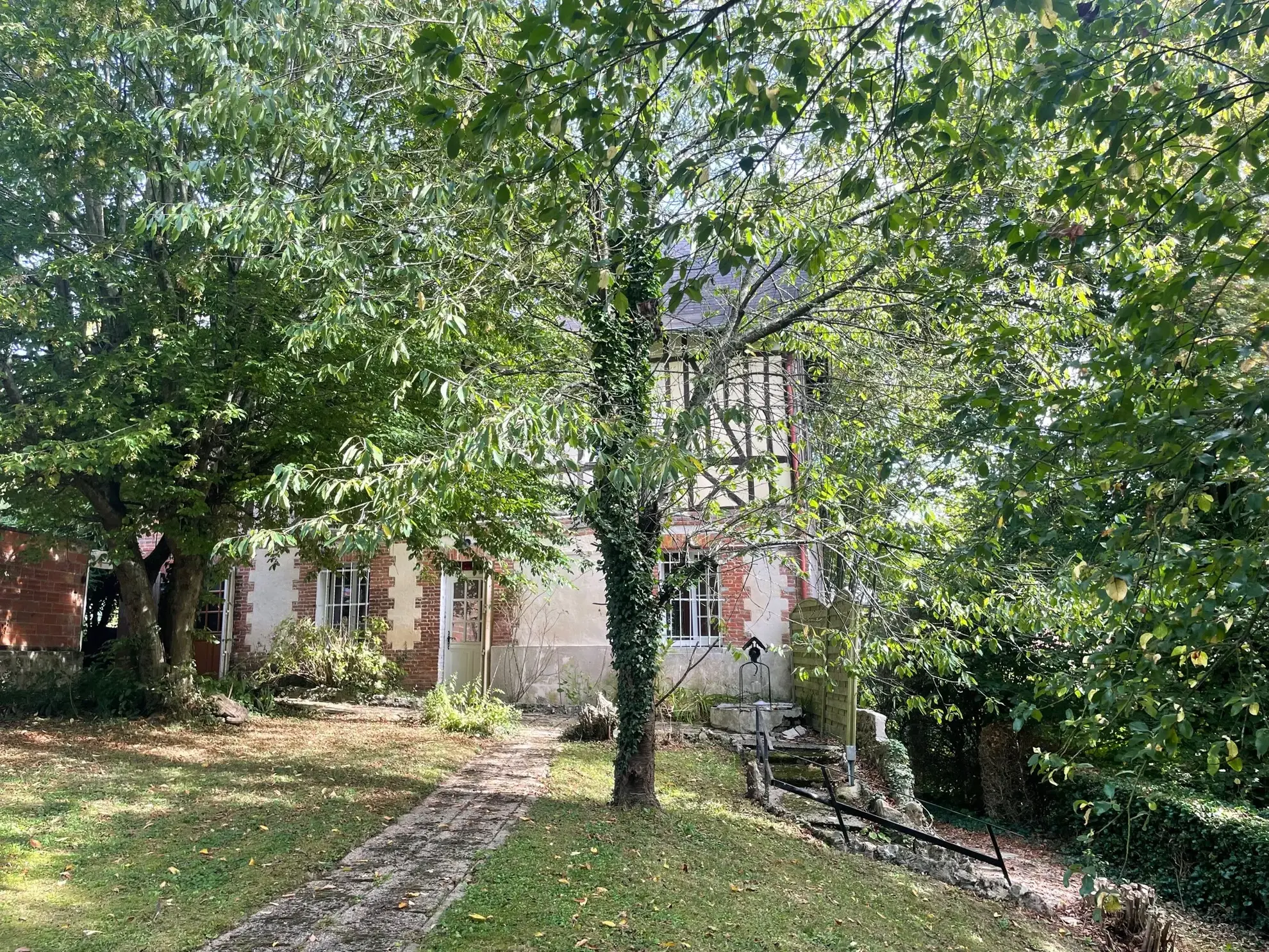 Maison ancienne atypique à Rosay sur Lieure près de Lyons la Forêt 