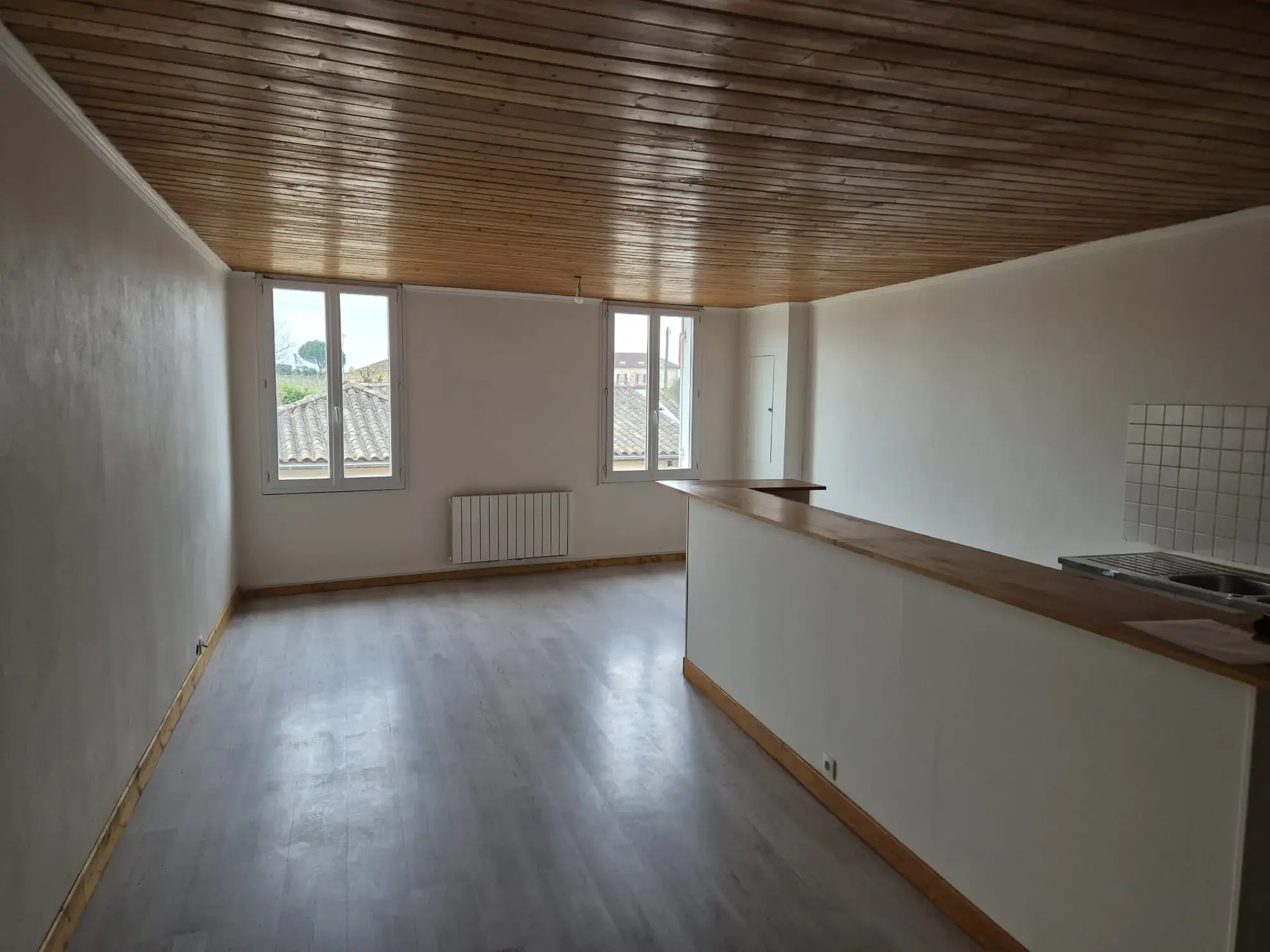 Immeuble de rapport à vendre à Ruch avec 3 logements et un local 