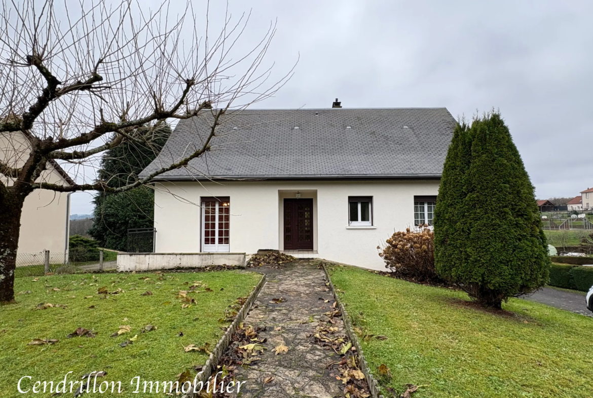 Maison de plain pied avec sous-sol et 4 chambres à Masbaraud Merignat 