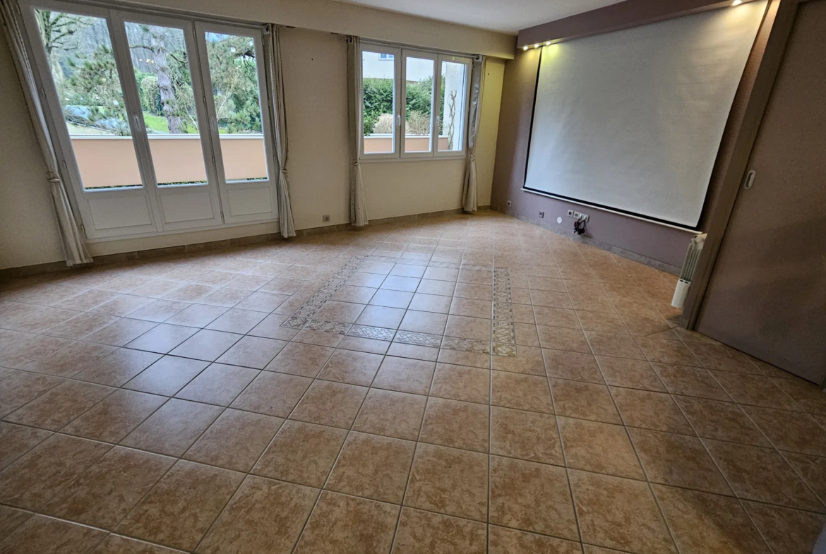 Vaujours : Appartement 3 pièces lumineux de 71 m² avec balcon 