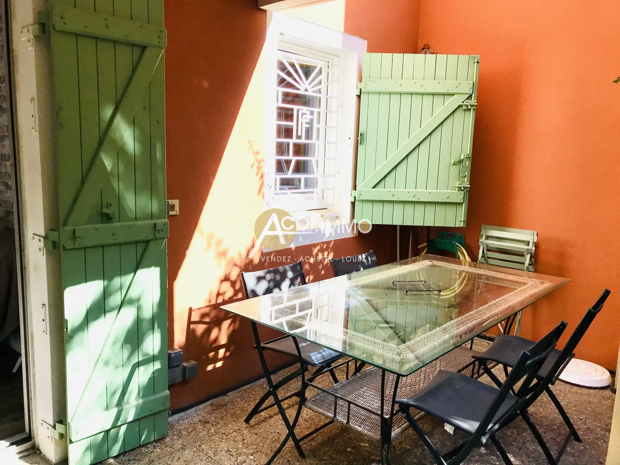 A vendre : Rez de jardin à La Seyne-sur-Mer avec terrasse et place de parking 