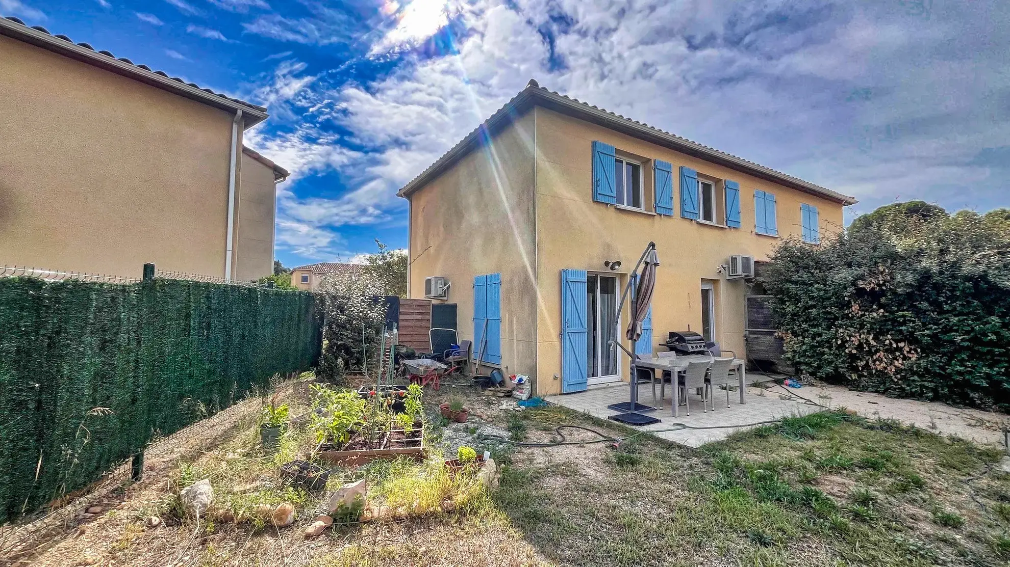 Maison à vendre à Morières Les Avignon avec jardin et garage 