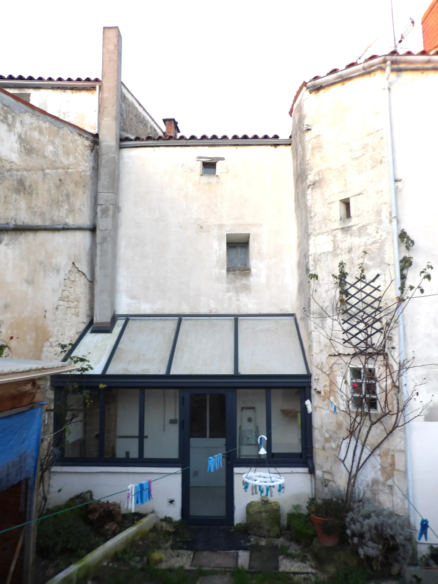 Maison de caractère 2 chambres avec jardin à Saint Savinien 