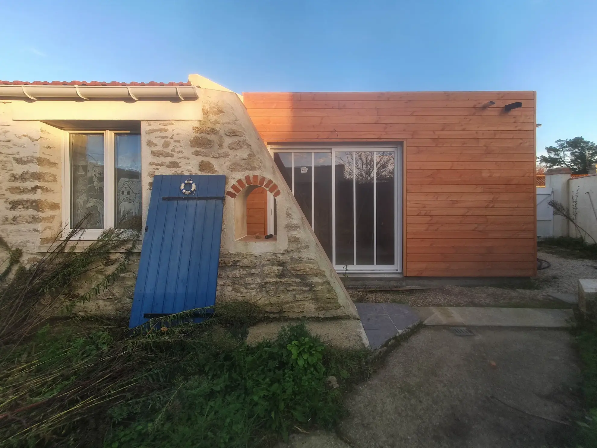 Charmante maison rénovée à Machecoul avec jardin et garage 