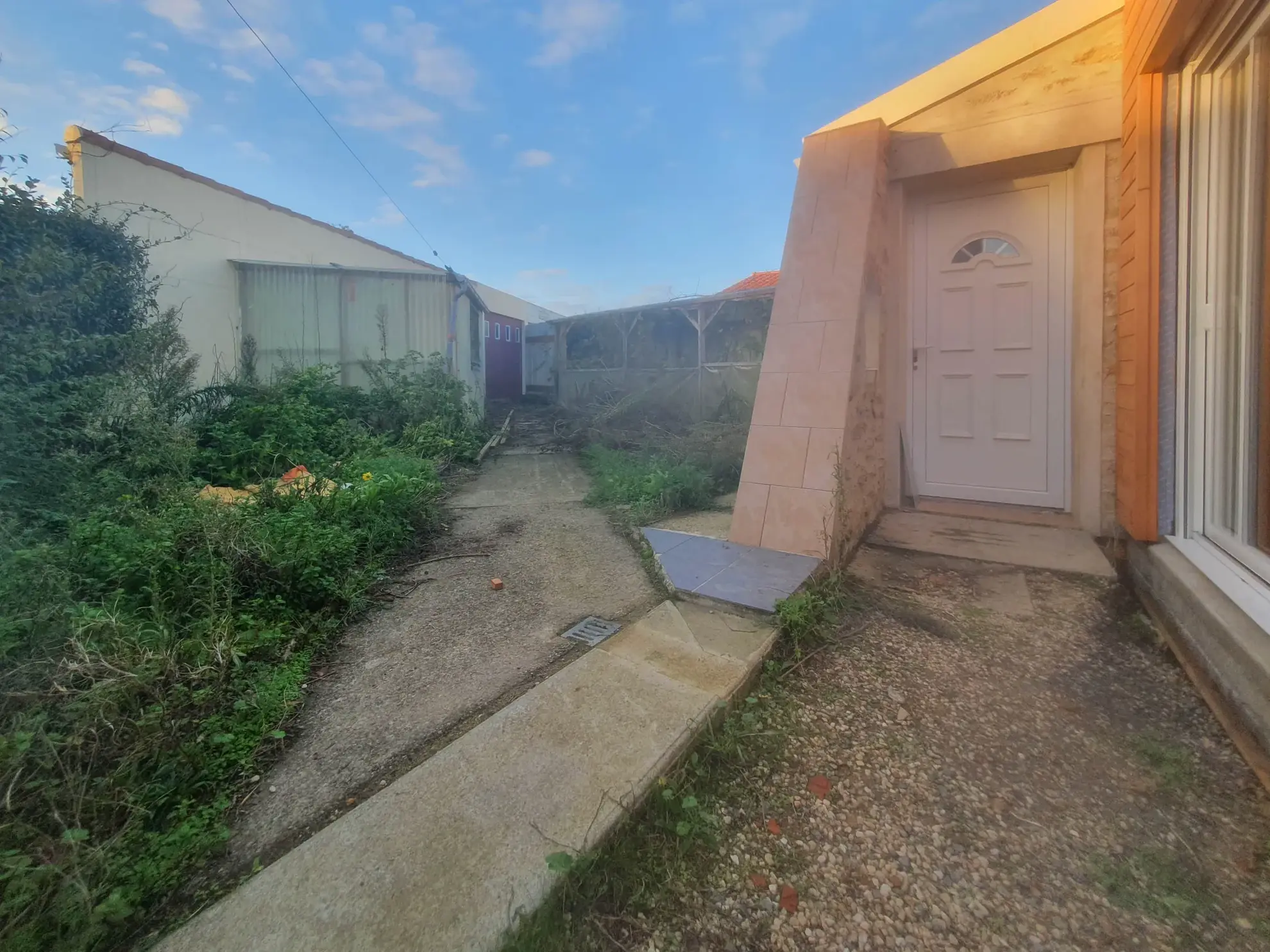 Charmante maison rénovée à Machecoul avec jardin et garage 