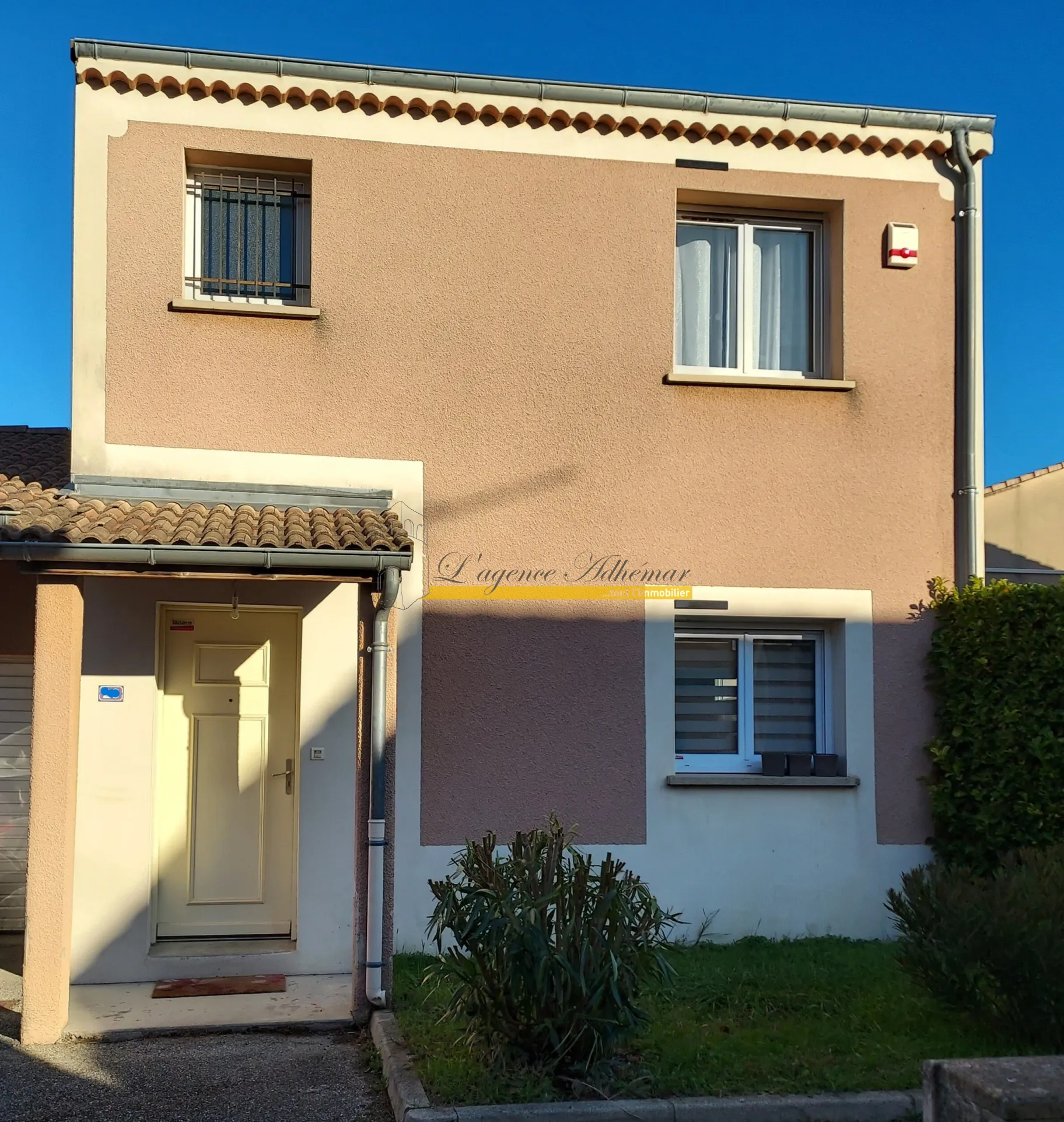 À vendre : Maison de 79 m² à Montélimar avec jardin et garage 