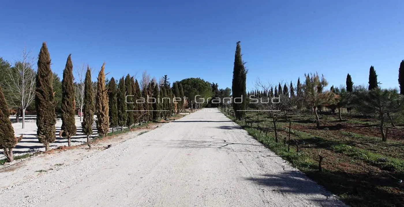 Terrain de loisir de 100m² à Mudaison, près du Golf 