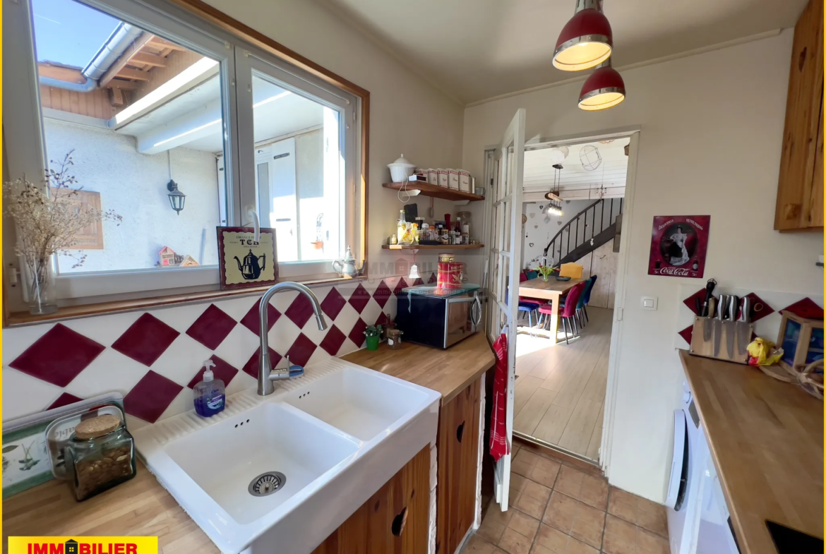 Maison de village en pierre à Illats - 3 chambres - 227 000 € 