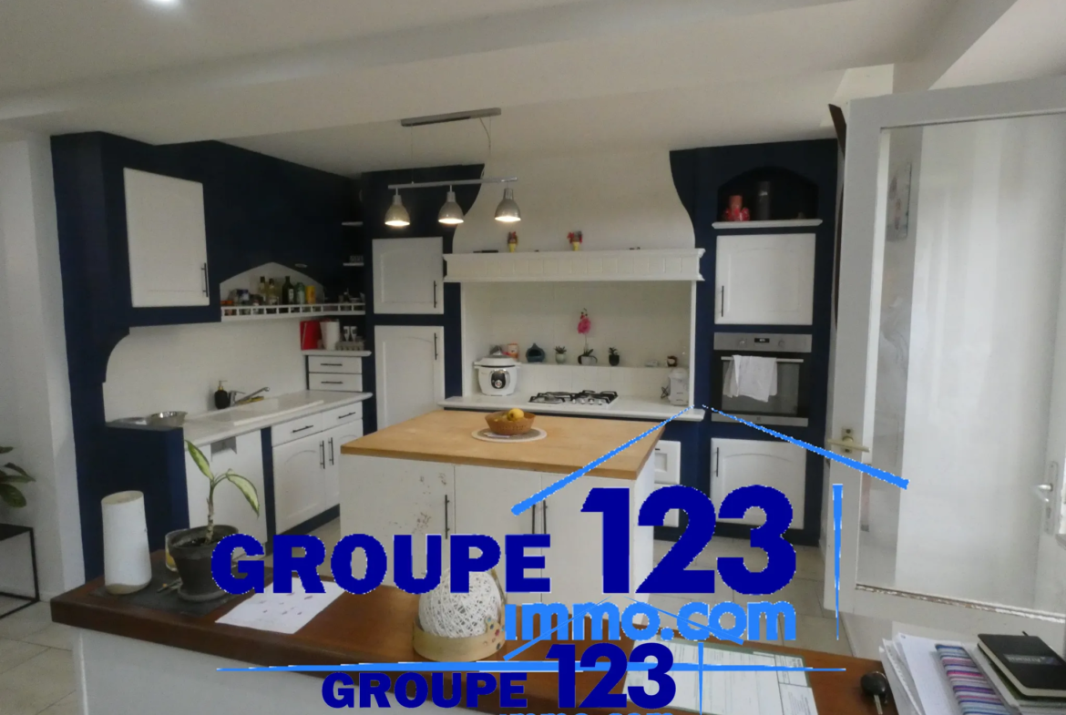 Maison de 130 m² avec Jardin en Hyper Centre d'Appoigny 