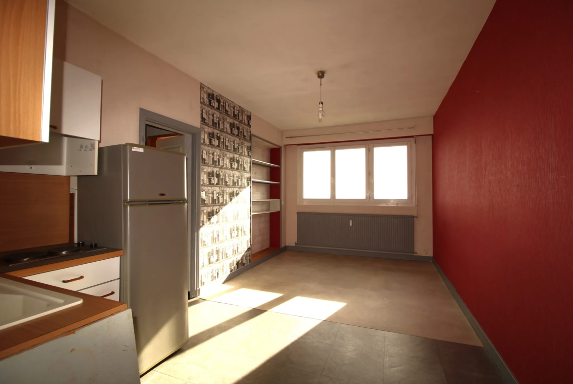 Appartement Type 2 à vendre à Angers, Rue des Ponts de Cé 