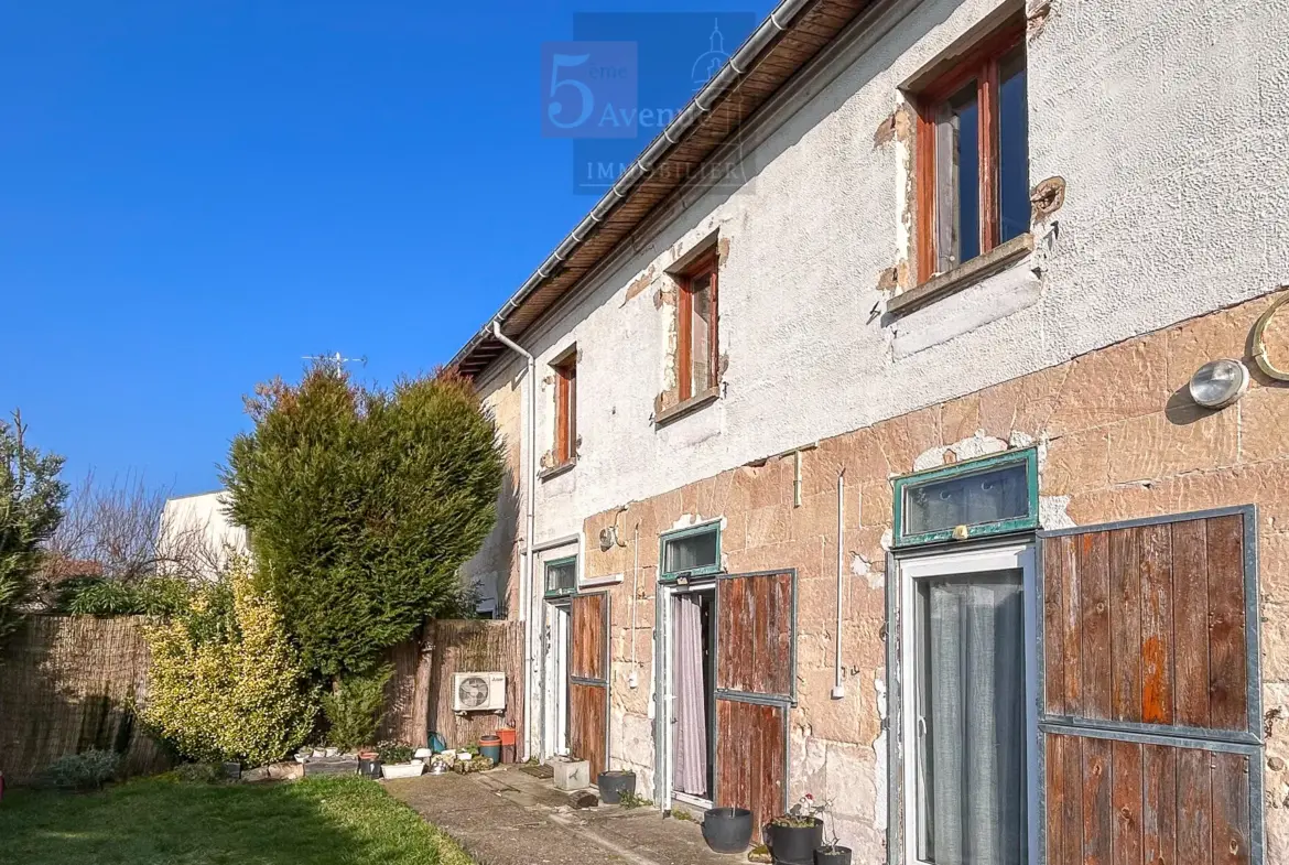 Maison atypique avec jardin à vendre à Lamorlaye 