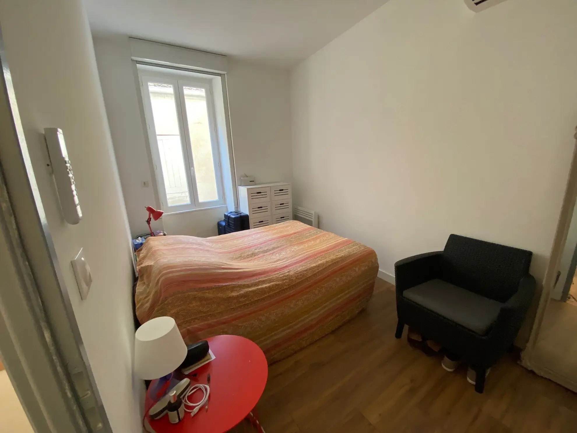 NîMES QUARTIER RÉVOLUTION - APPARTEMENT T2 AVEC POSSIBILITÉ D'ACTIVITÉ PROFESSIONNELLE 