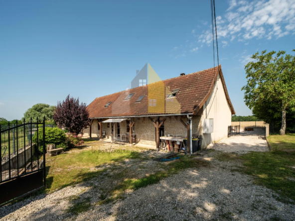 Maison en pierre rénovée à vendre à Mouthier en Bresse