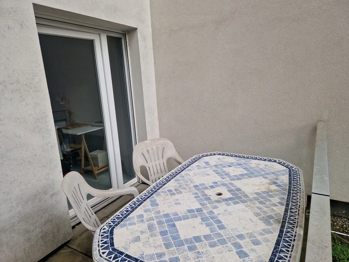 À vendre : Studio lumineux avec terrasse à Strasbourg 