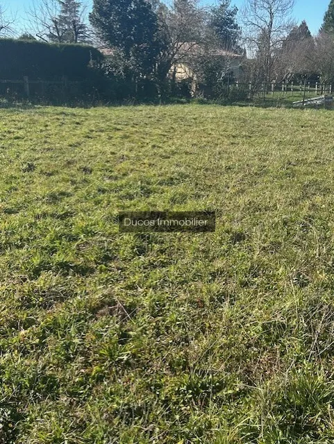 Terrain constructible de 939 m² à Beaupuy à vendre 