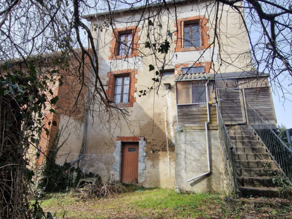 À vendre : Maison pierres avec grange à Lubersac