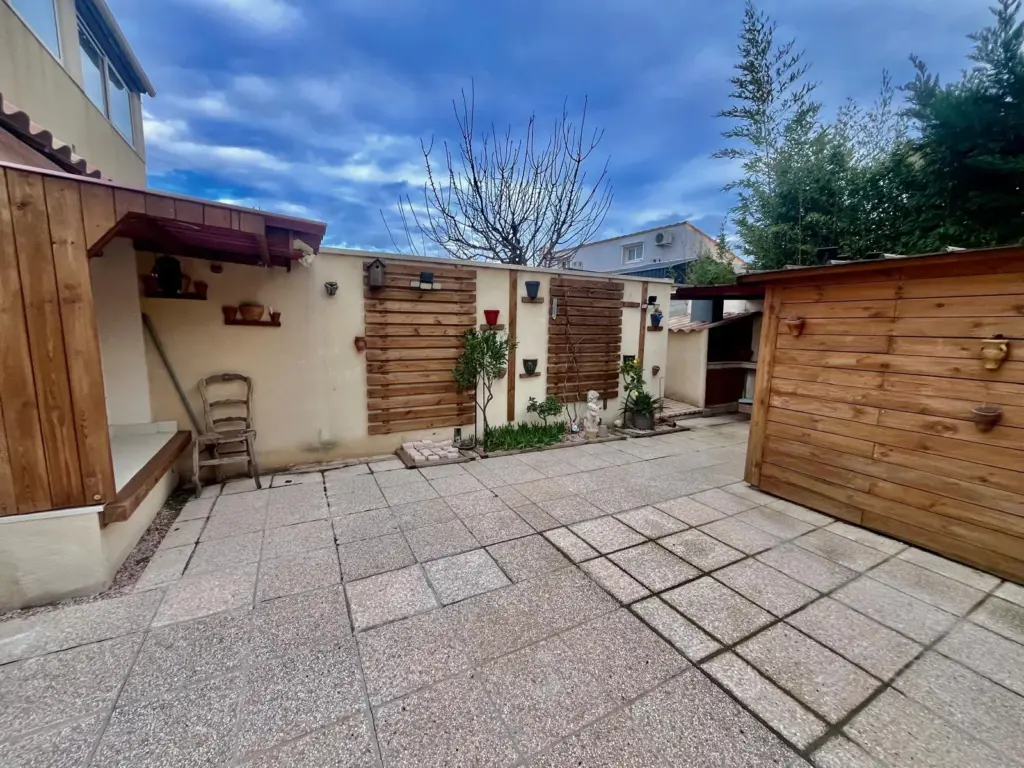 À Vendre: Appartement T3/4 avec Jardin Privatif à Marignane