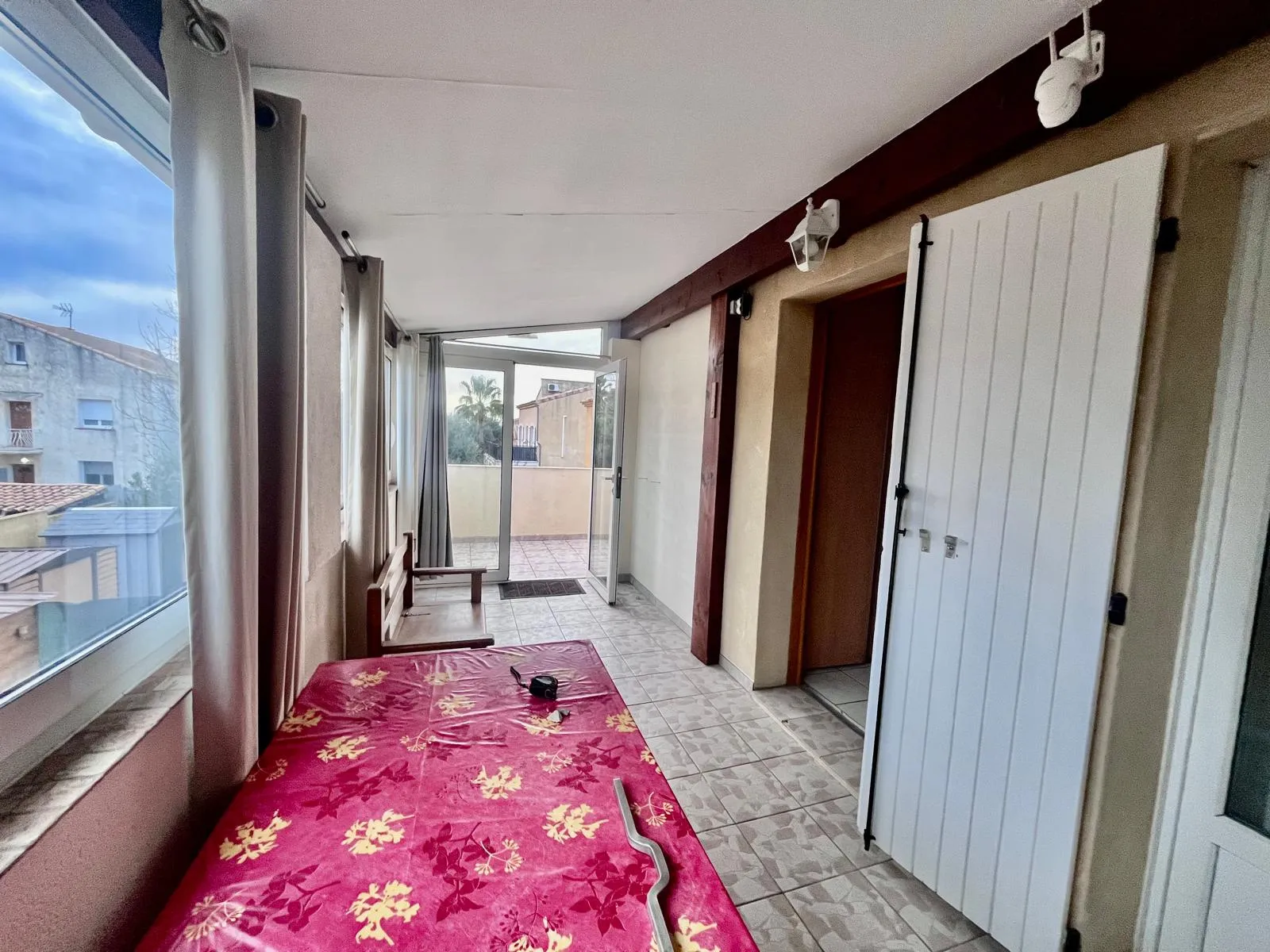 À Vendre: Appartement T3/4 avec Jardin Privatif à Marignane 