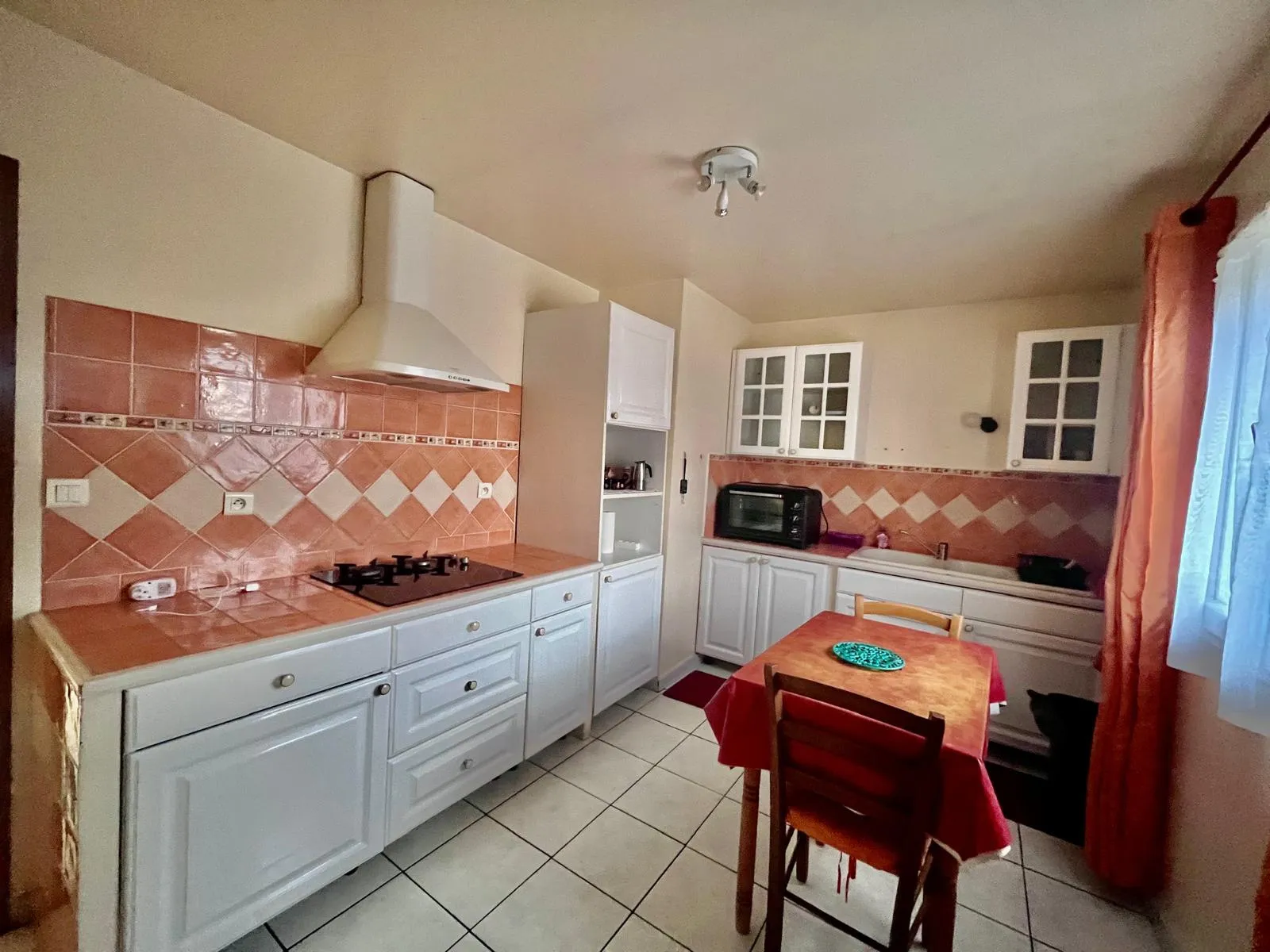 À Vendre: Appartement T3/4 avec Jardin Privatif à Marignane 