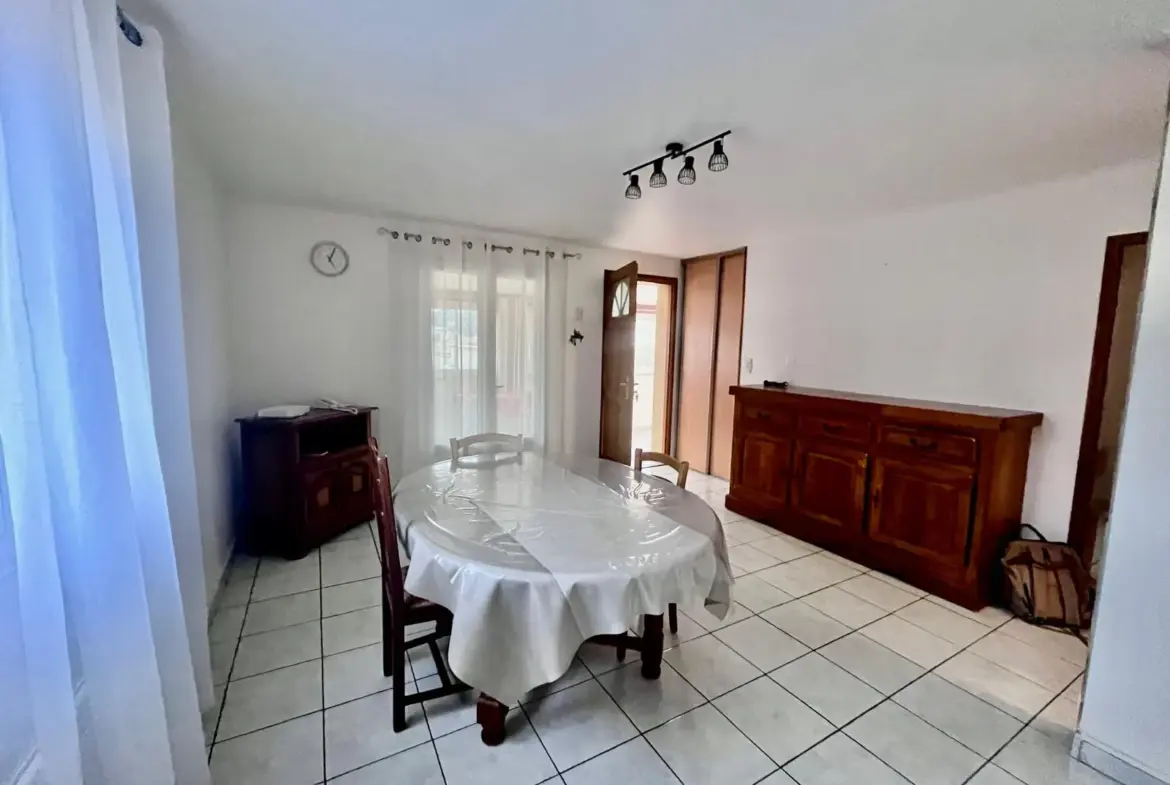 À Vendre: Appartement T3/4 avec Jardin Privatif à Marignane 