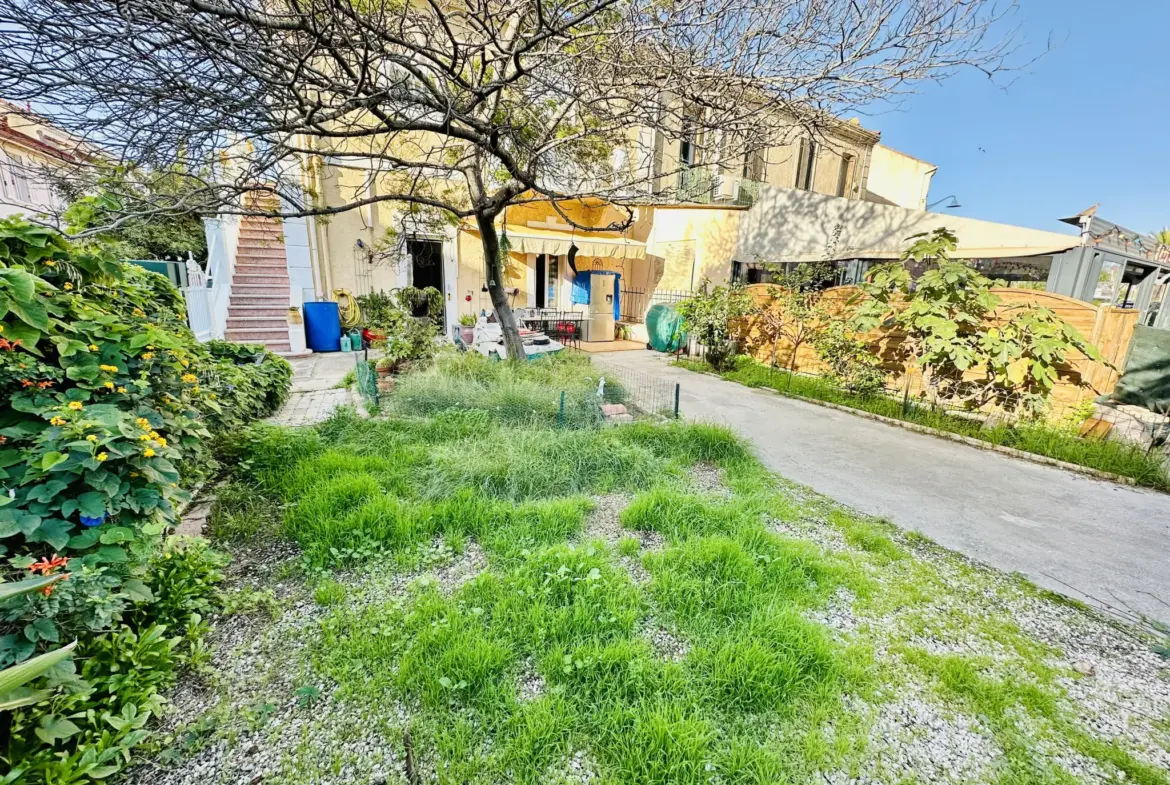 Bas de villa exceptionnel à vendre à Saint Mandrier sur Mer 