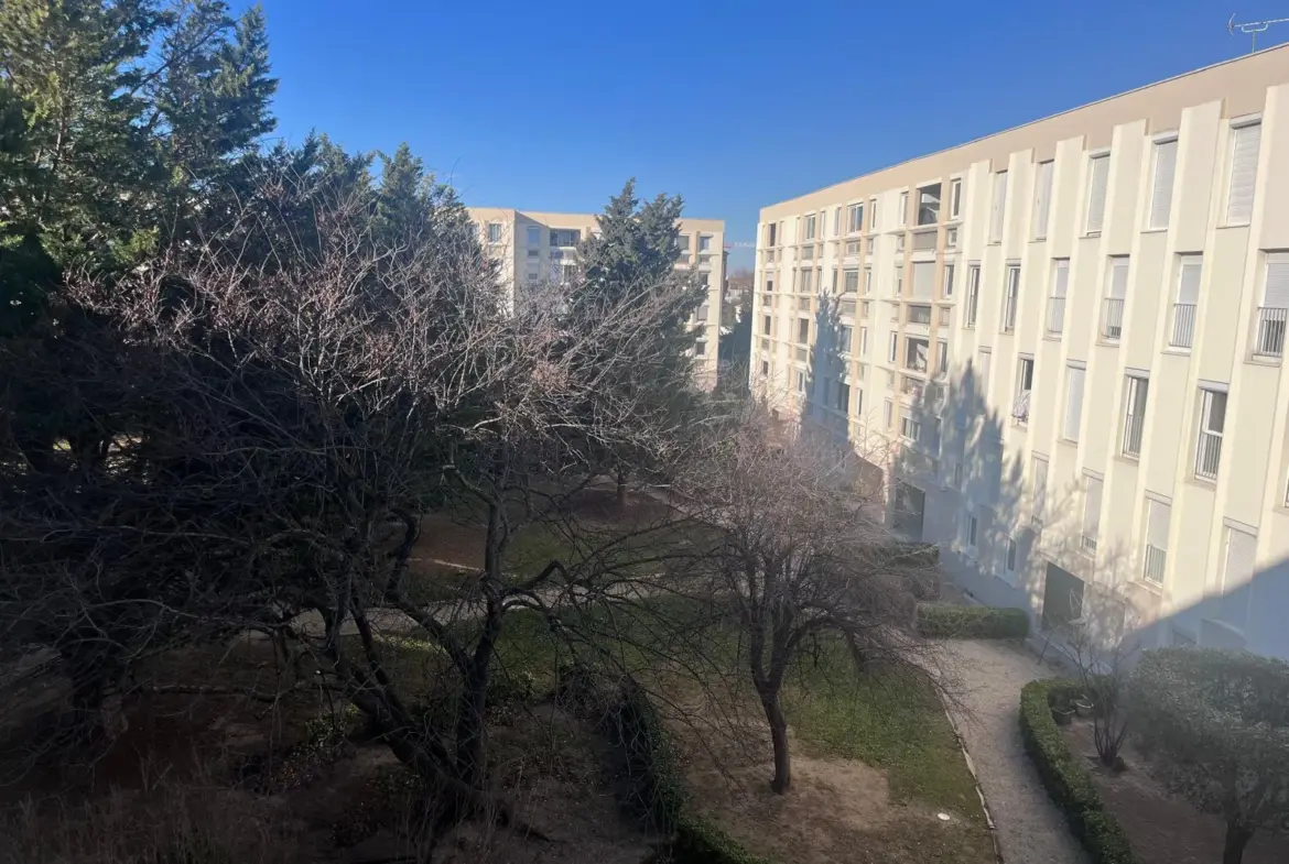 Bel appartement de type 5 à Marignane avec balcon plein sud 