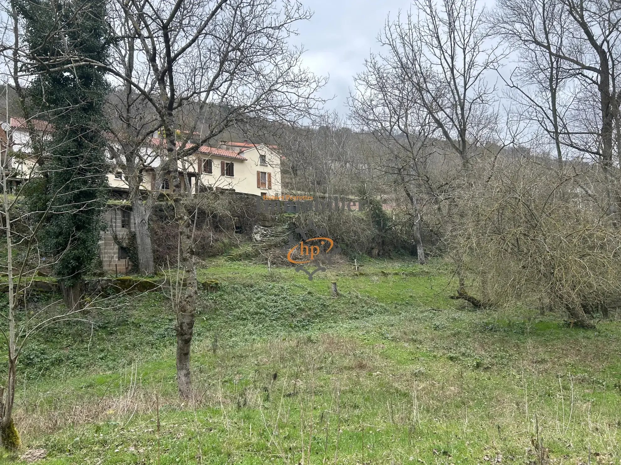 Vente maison de campagne à Broquiès avec terrain attenant 