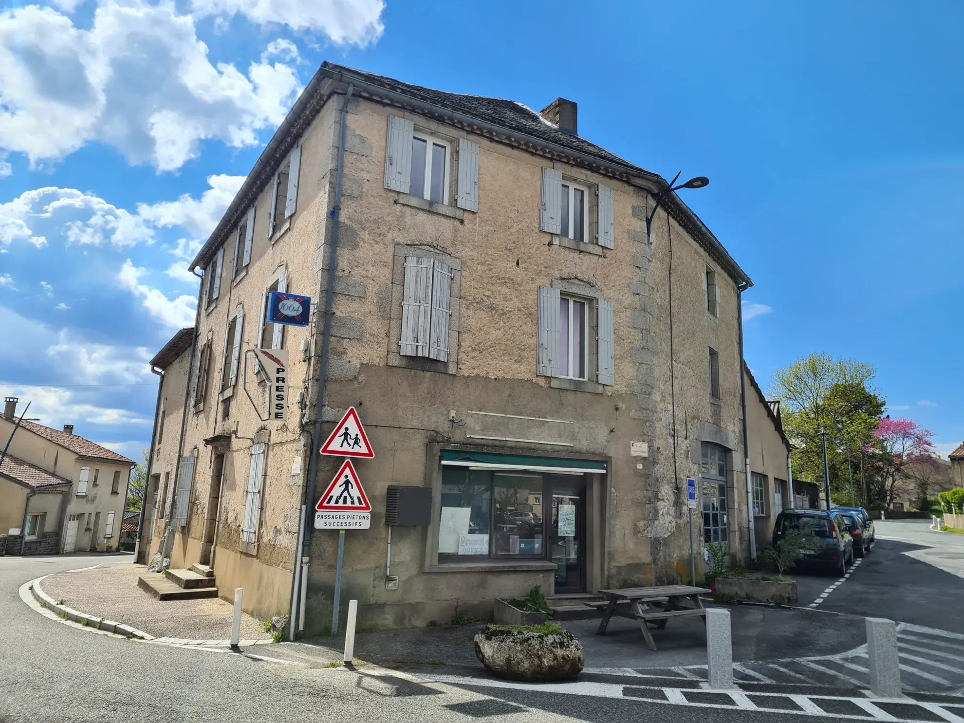 Maison de Village à St Salvy de la Balme - Idéale pour Chambres d'Hôtes 