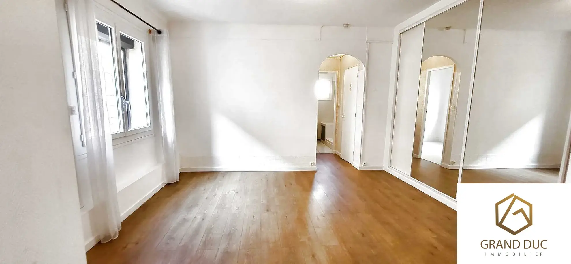 À vendre : Appartement 2 pièces, 52m², Rue Caisserie - Vieux-Port 