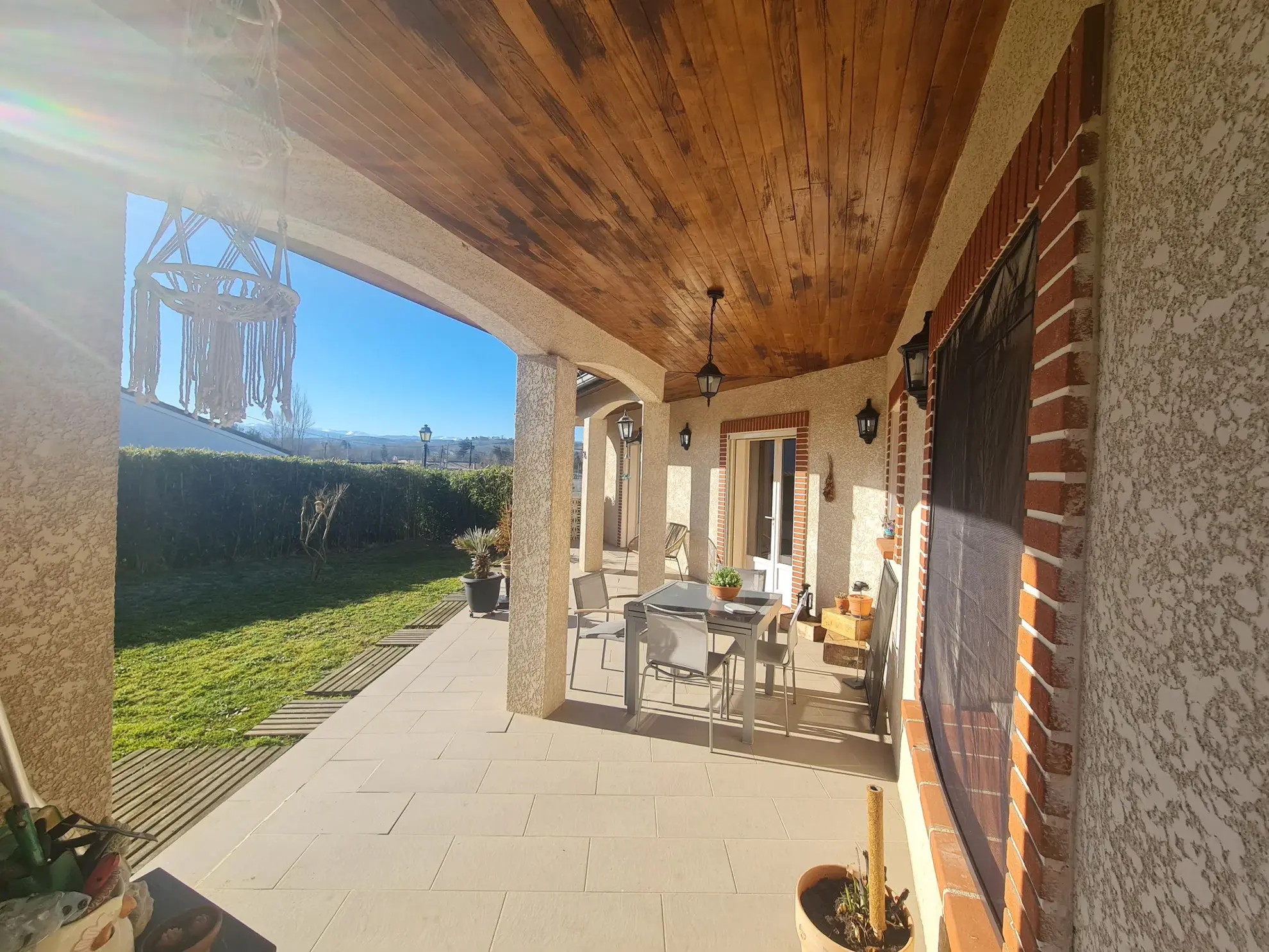 Superbe villa T5 sur 2573 m² près du Fossat 