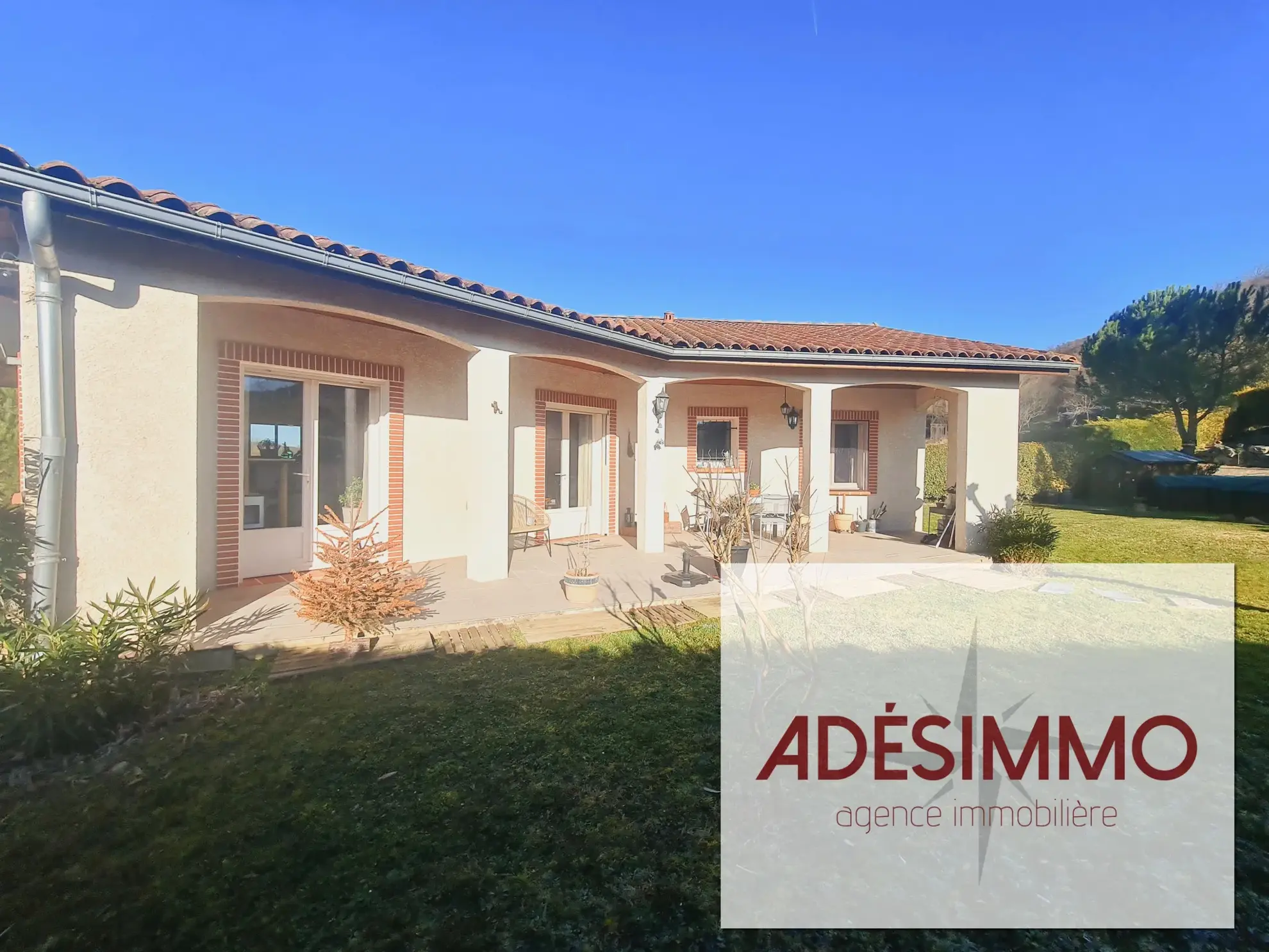 Superbe villa T5 sur 2573 m² près du Fossat 